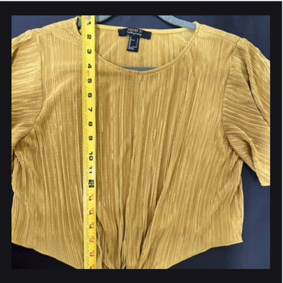 Forever 21 size large gold cropped short sleeve pullover top. - Picture 7 of 8
